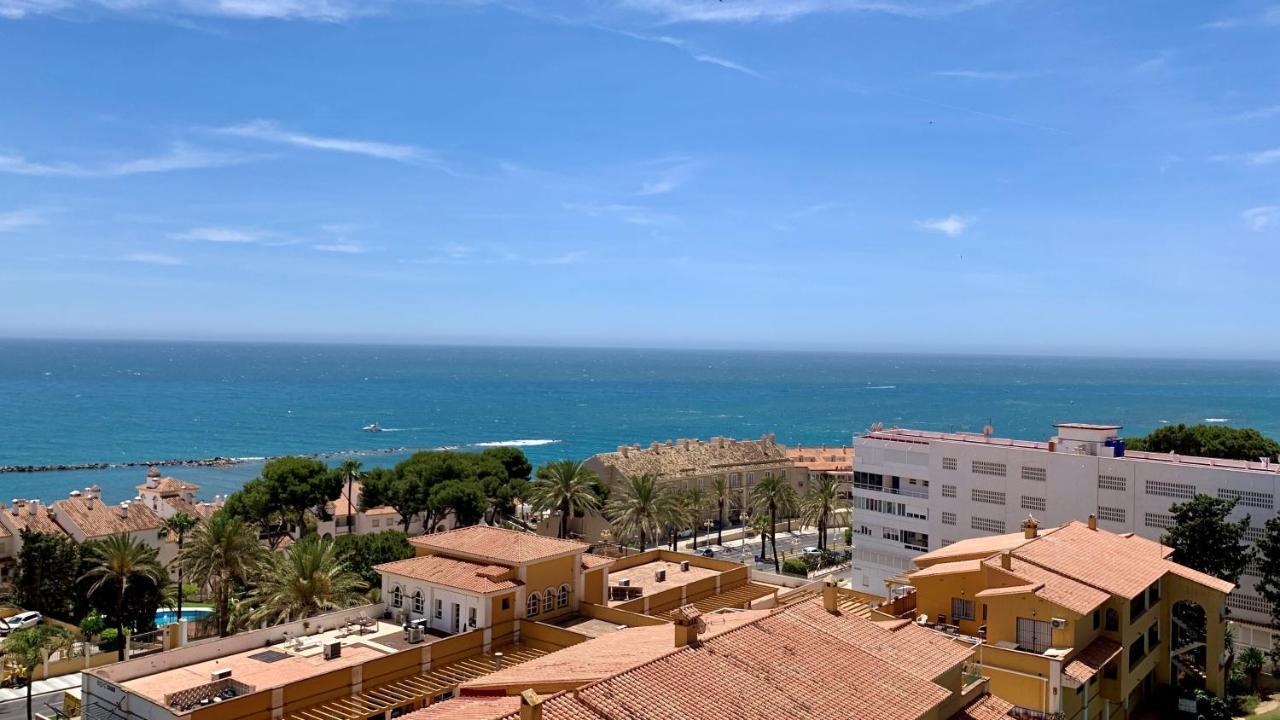 Don Gustavo Modern Apartment, Sea Views & Pool * Benalmádena